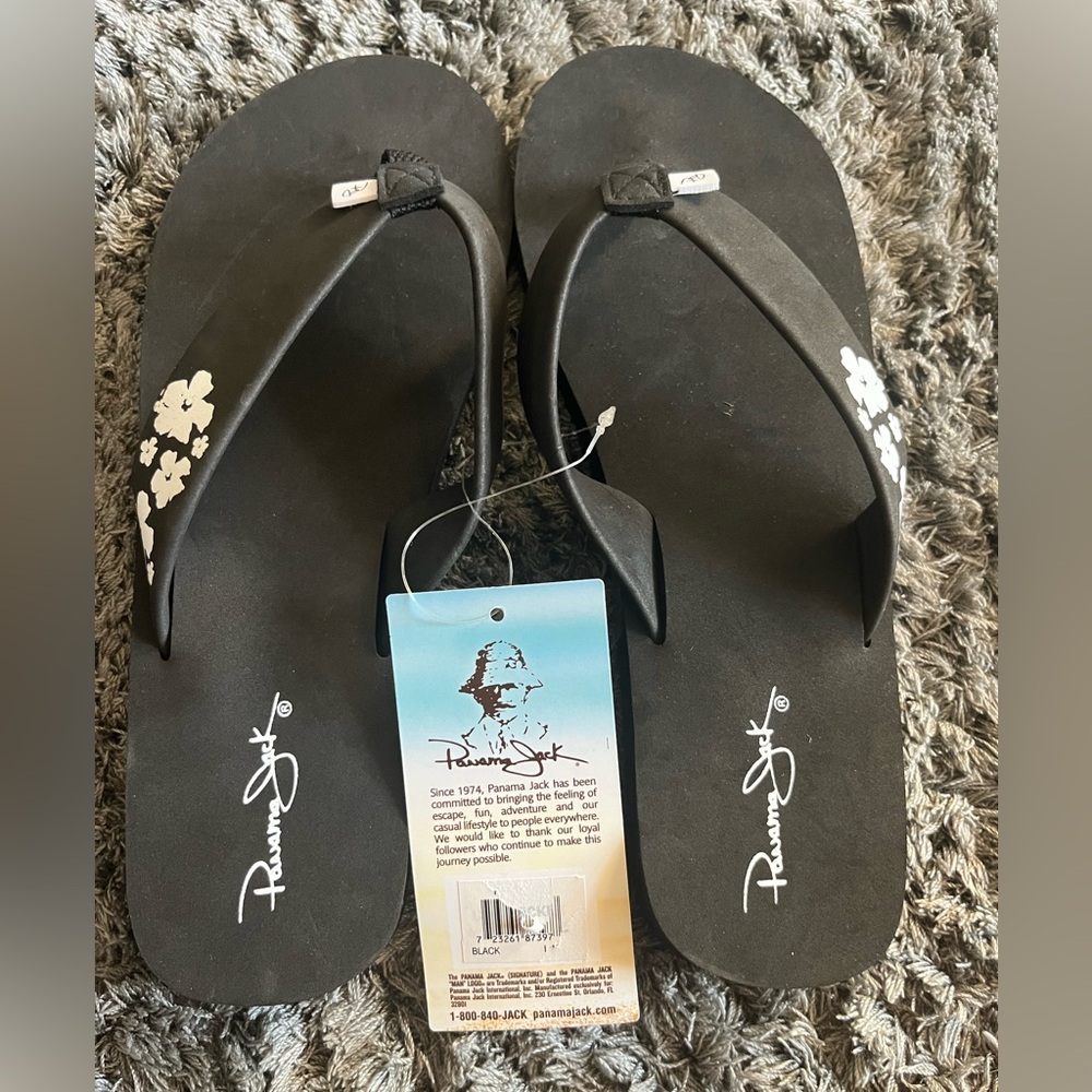 Panama Jack women’s black flip flops